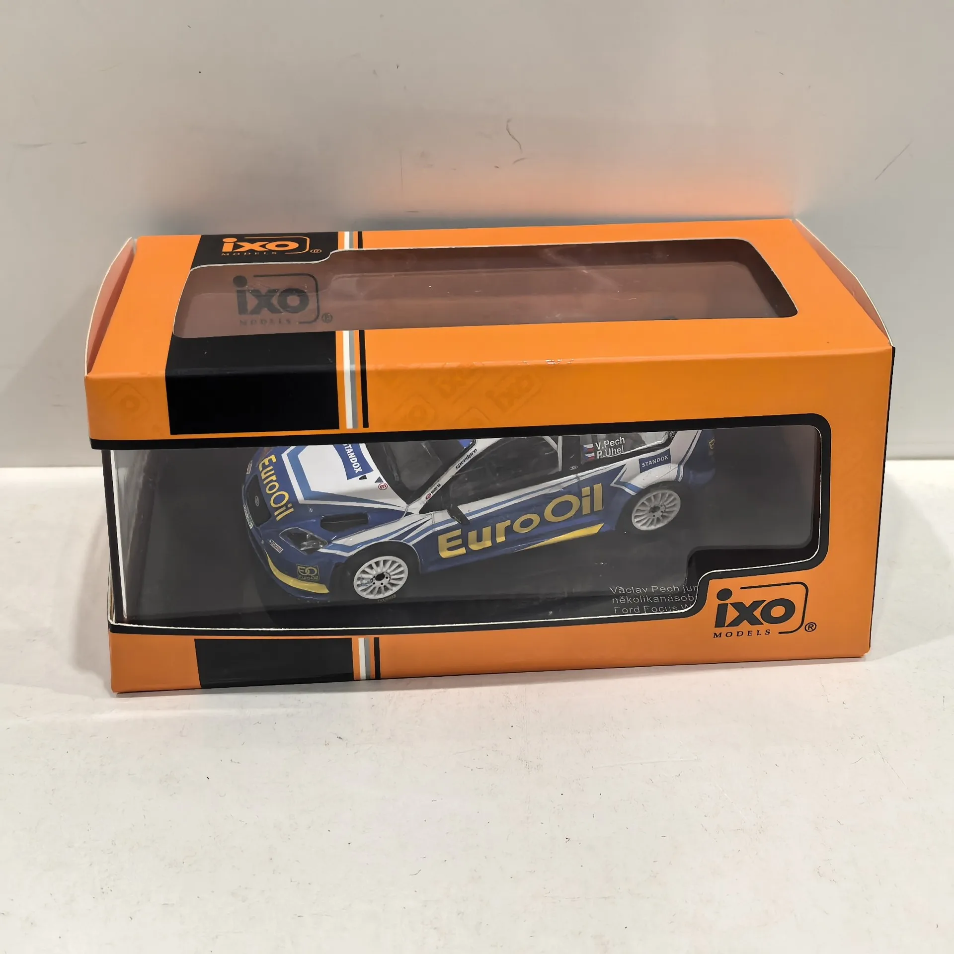

Литой под давлением IXO масштаб 1/43 FORD FOCUS WRC модель автомобиля из сплава Коллекционная игрушка в подарок сувенир дисплей орнамент