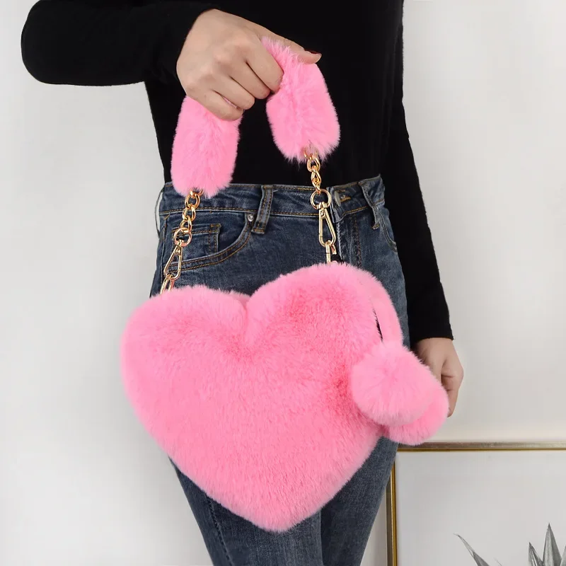 Borse piccole da donna a forma di cuore in pelliccia sintetica di lusso borsa a tracolla a catena da donna in peluche soffice borsa a tracolla