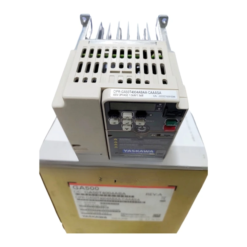 

Инвертор Yaskawa CIPR-GA50T4004ABAA, новый в коробке, ускоренная доставка