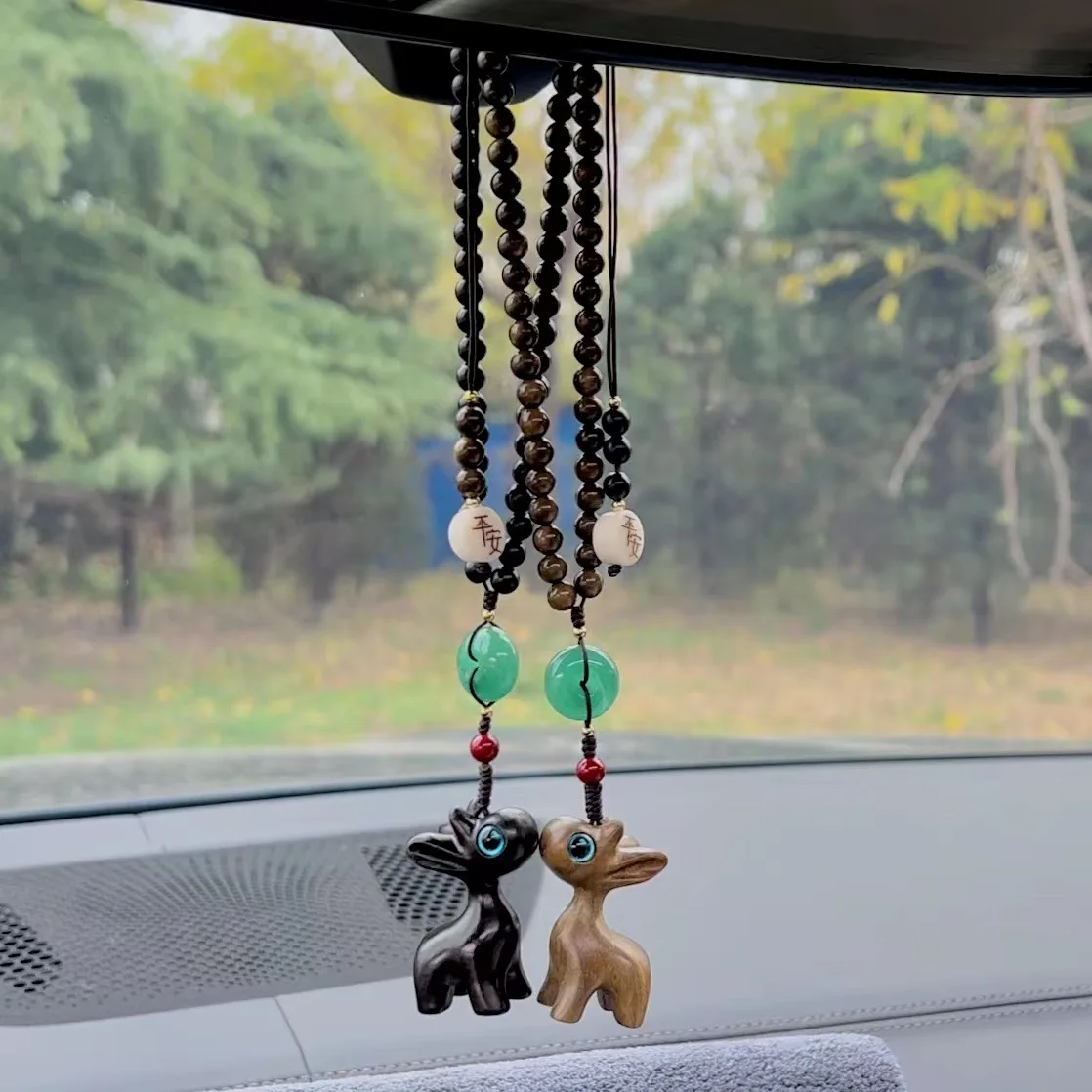 

Chinese Handicrafts Sandalwood Deer Car Pendant Car Trailer Rear View Mirror Pendant Accessories Car Interior Pendant