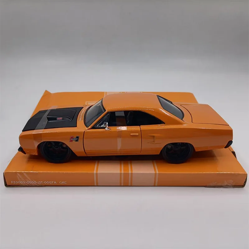 Jada 1:24 Scale 1970 Plymouth Diecast Alloy Miniature Car Model Classic Collectible Display Gifts