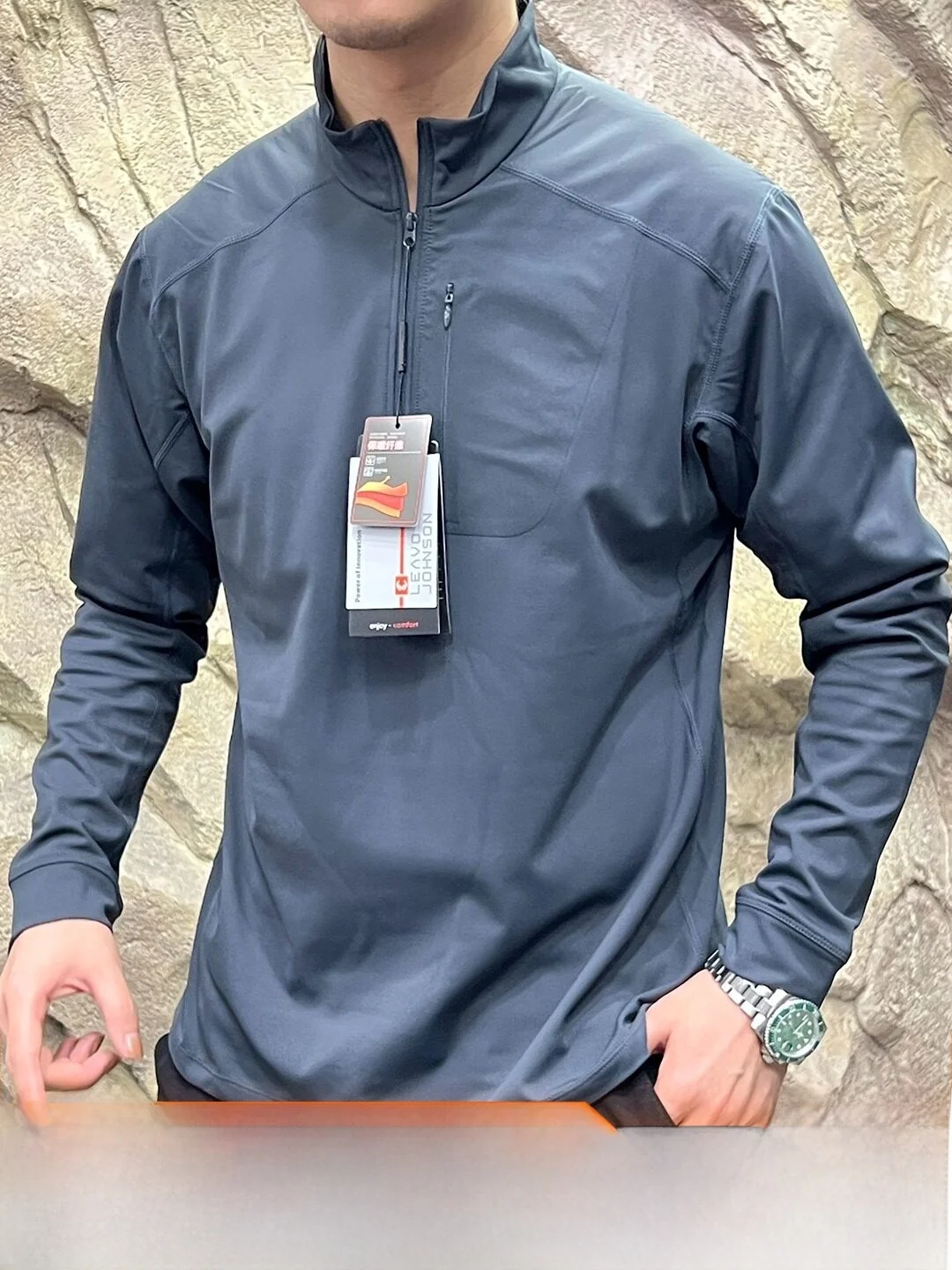 Leavo Johnson Men's Long Sleeve Fleece Lined Shirt Quick Dry Moisture Wicking Half Zipper Outdoor Style Standard Fit Polyeste...
