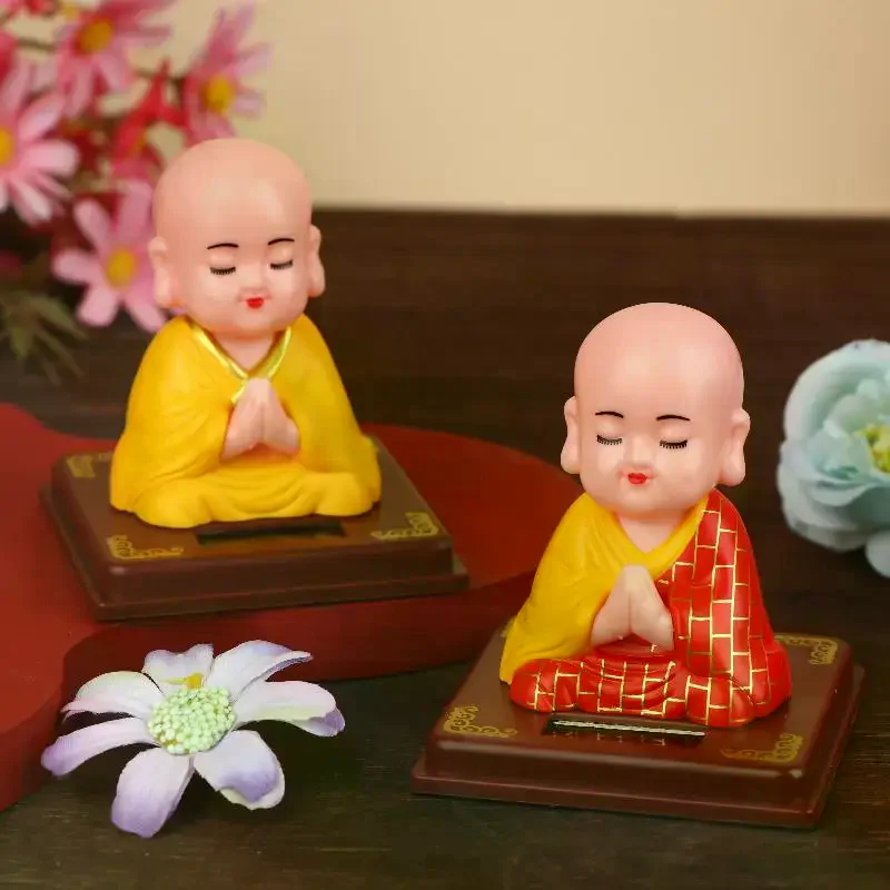 1Pcs Auto Shaking Little Monk Car Interior Accessories Toy Mini Solar Powered Little Monk Car Ornament Desktop Office Decoration