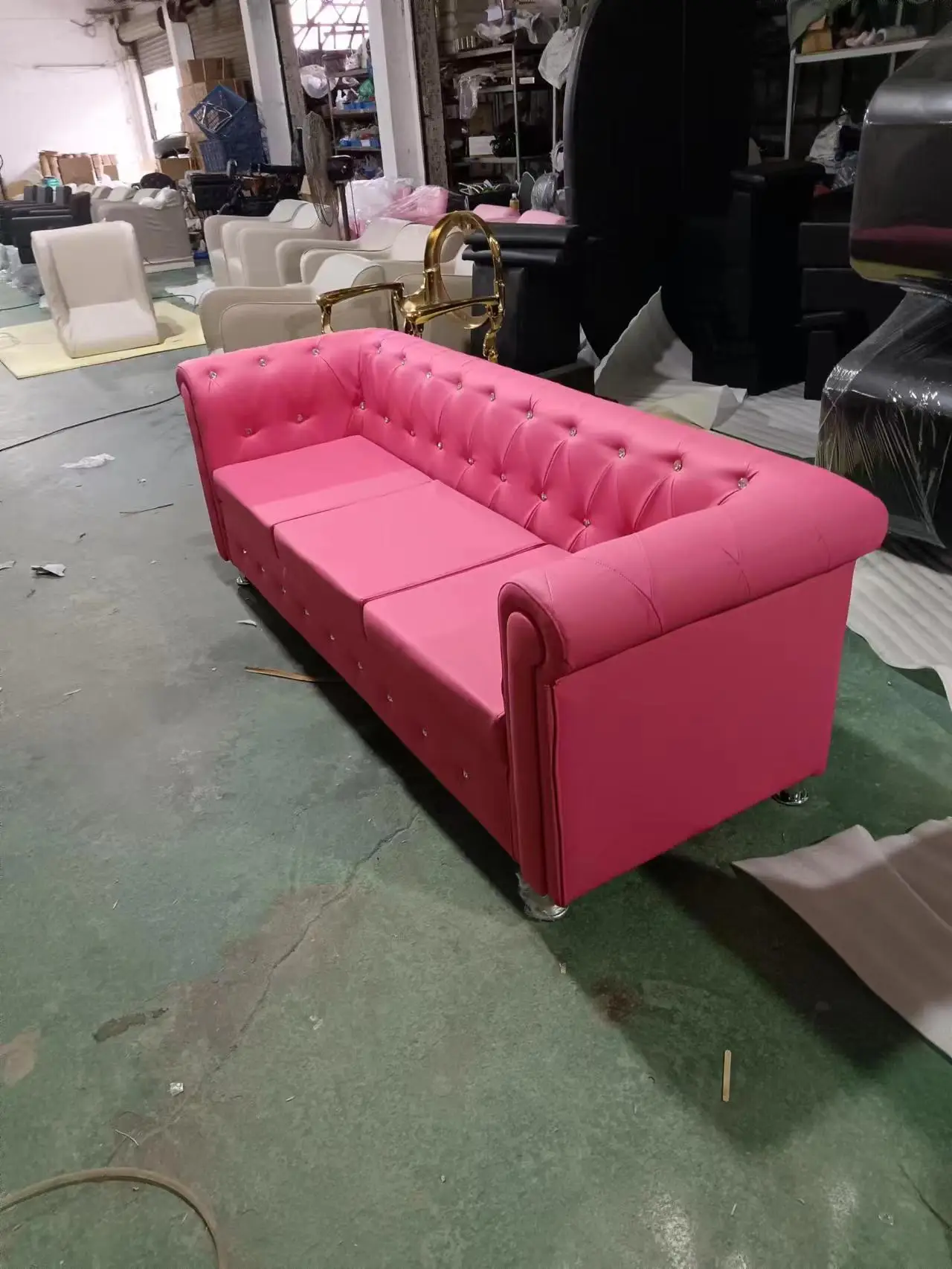 Very Comfortable Pink Lounge Bench Waiting Sofa Public Waiting Room