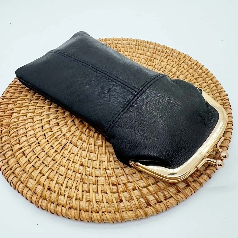 

Secure Closure Leather Kiss Lock Purse Metal Frame Multi-Functional Retro Clasp Eyeglasses Bag Large Capacity Exquisite