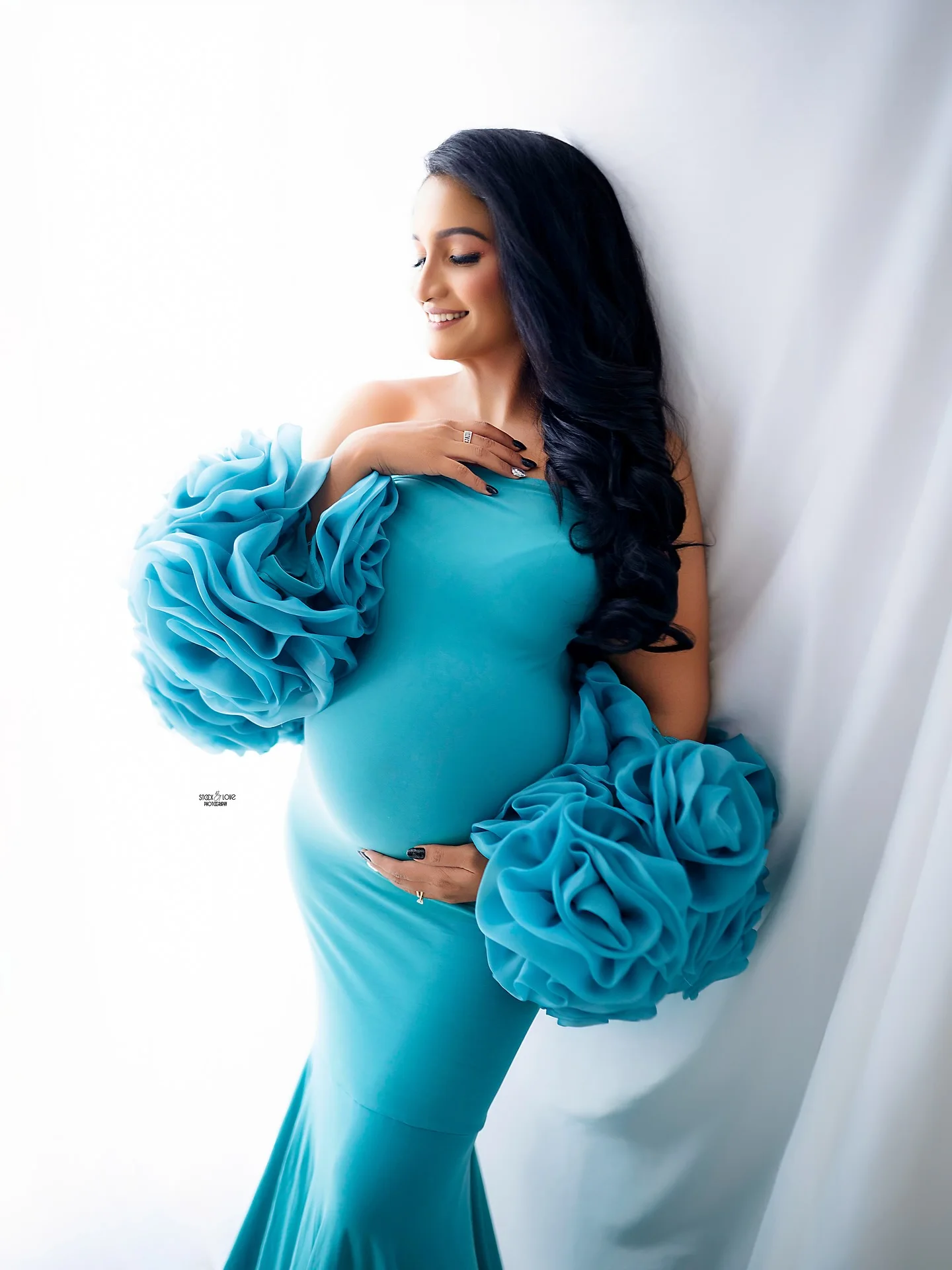ティールブルーのマタニティドレス 花柄ラップ付き ストレッチマーメイドマタニティドレス 写真撮影 フリル 3Dフラワー 妊娠ドレス撮影