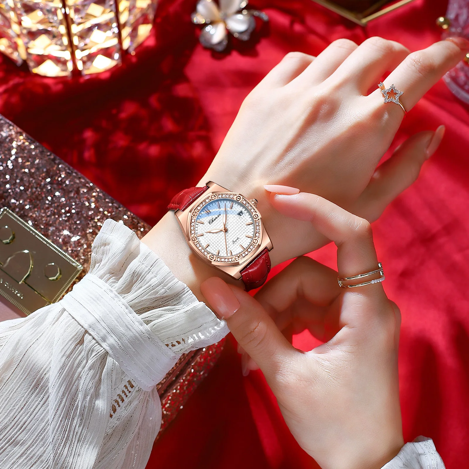 

New Popular Watch Women's Fashion Calendar Diamond-encrusted Waterproof Leather Watch