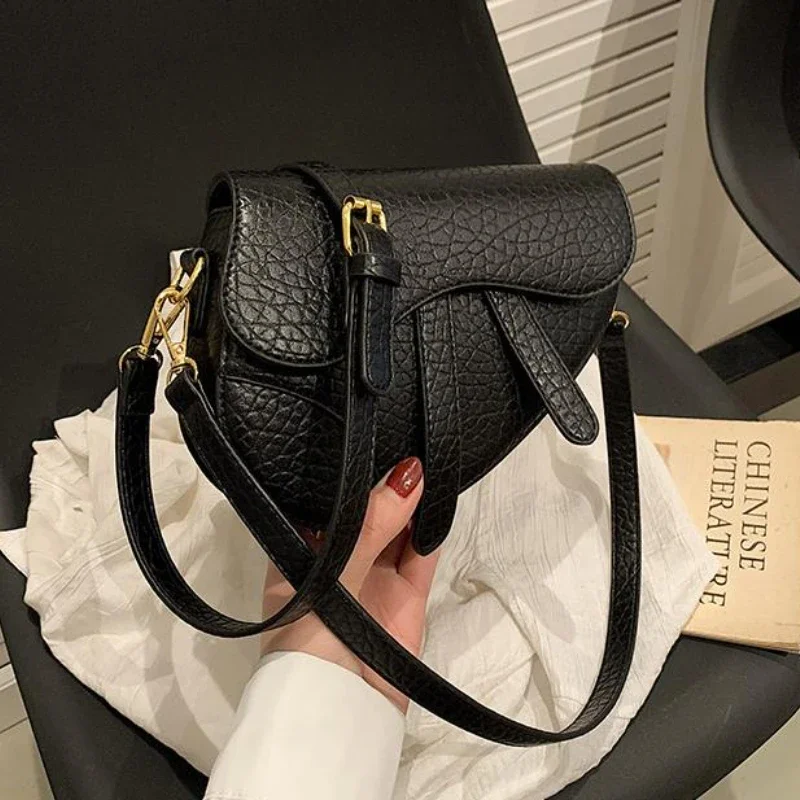 

Solid Interior Compartment Shoulder Bags Sewing Thread High Quality Bags for Women Saddle Flap Pocket Type Pu Women's Handbags