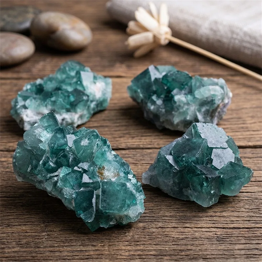 Natural Green Fluorite Crystal Cluster Mineral Specimen, Raw Healing Stone for Meditation & Reiki, 1pc