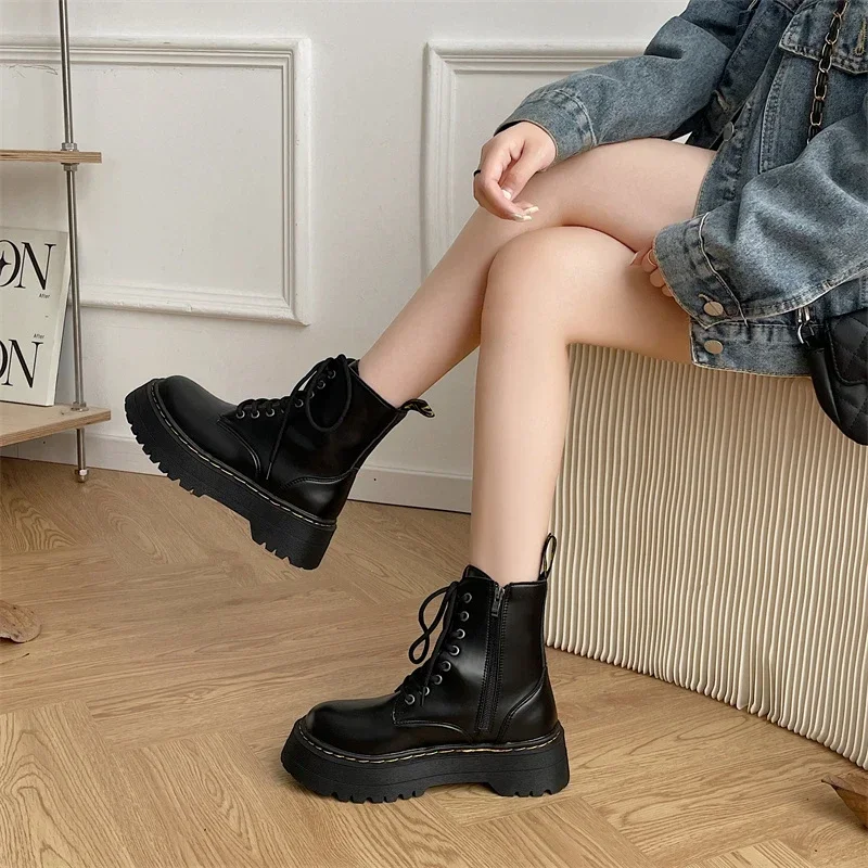 

Minimalist Lace-up Women Boots 5Cm Chunky Heel Platform Women Boots British Style Thick Sole Increase Height Casual Boots