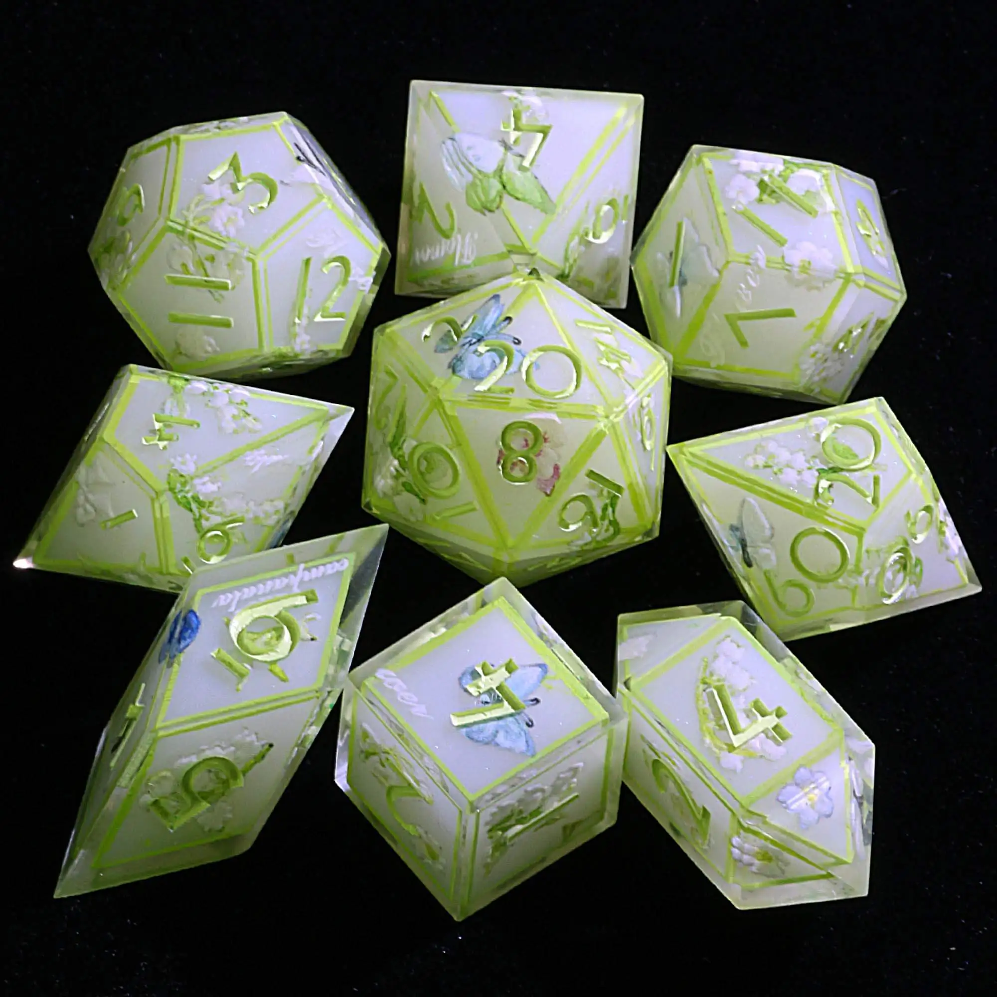 

Набор из многогранной смолы Dice DD Lily of the Valley Pact