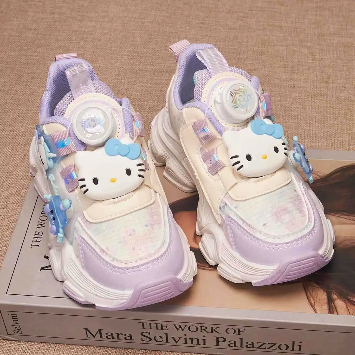 

Детская повседневная обувь, кроссовки из искусственной кожи с рисунком кота, весенняя обувь для девочек, Нескользящая обувь на толстой подошве, фиолетово-розовая, размер 36-37