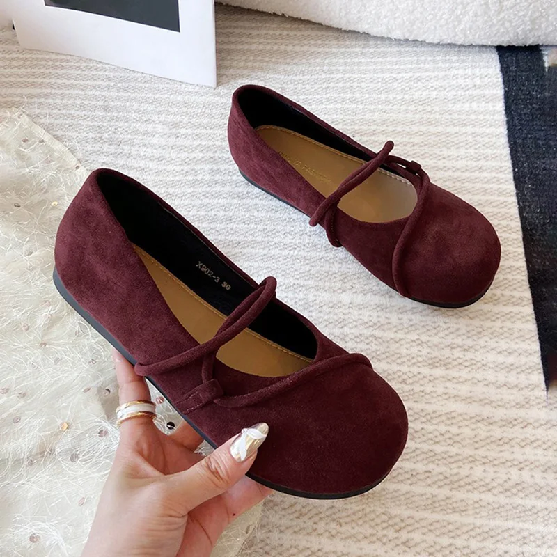 TRAF Sandalias planas de cabeza redonda de color rojo vino, zapatos de otoño con punta cerrada y boca poco profunda, zapatos planos de gamuza sintética con correa fina para mujer