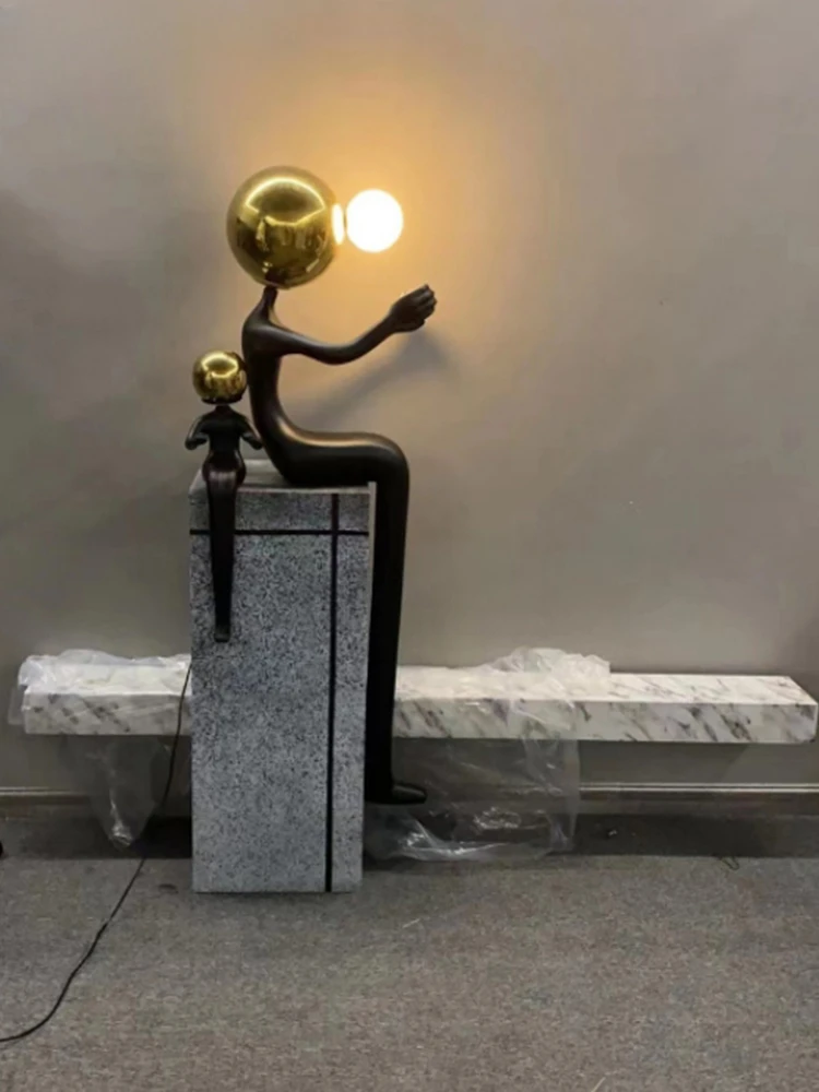 

Humanoid Art Sculpture Floor Lamp Light Luxury Living Room Sofa Side Abstract Figure Creative Vertical Decoration Lamp