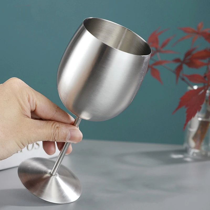 304 Stainless Steel Goblet Wine Glass Martini Glass Creative Retro Style Cocktail Glass Bar Restaurant Home Drinking Utensils