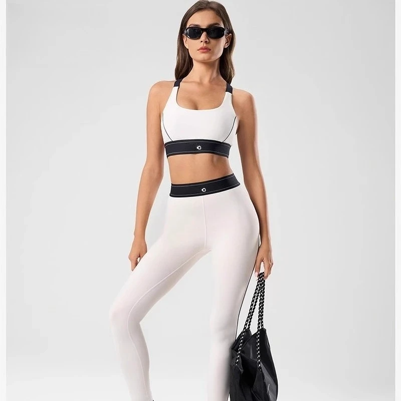 

Women's Butt Lifting Yoga Set, 2 Piece Workout Outfit with High Waist Shorts & Sports Top for Gym Running