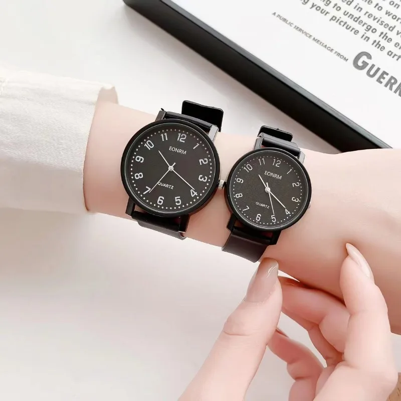 

Simple Black White Quartz Watches Women Minimalist Design Silicone Strap Wristwatch Big Dial Women's Fashion Creative Watch Gift