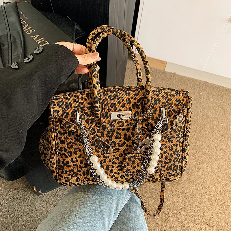 Large Capacity Handbag 2024 Autumn and Winter Popular Leopard Print High-end Pearl Chain Platinum Bag Commuter Crossbody Bag