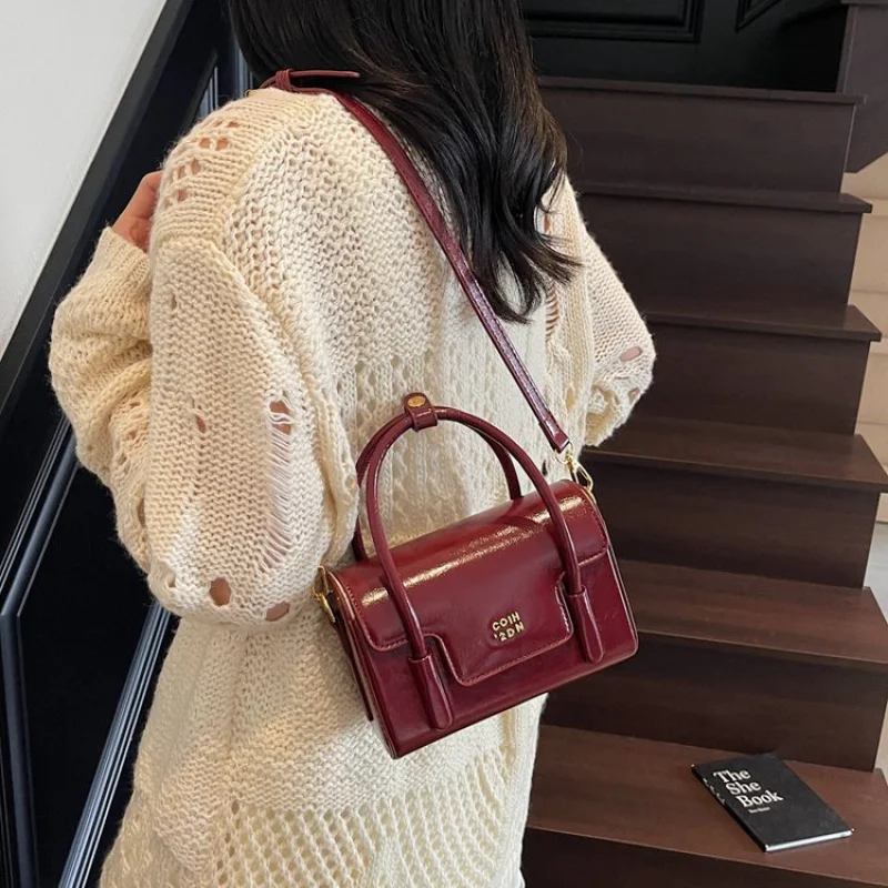 

Luxury Brand Leather Women's Handbag Fashionable Elegant Popular Classic Designer Trendy Vintage Daily Bag