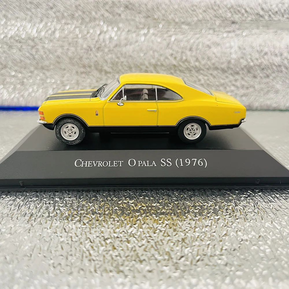 Die-cast 1/43 Scale Chevy Opala Ss 1976 Alloy Simulation Car Model Classic Toy Gift Children Hobby Collection Souvenir Display