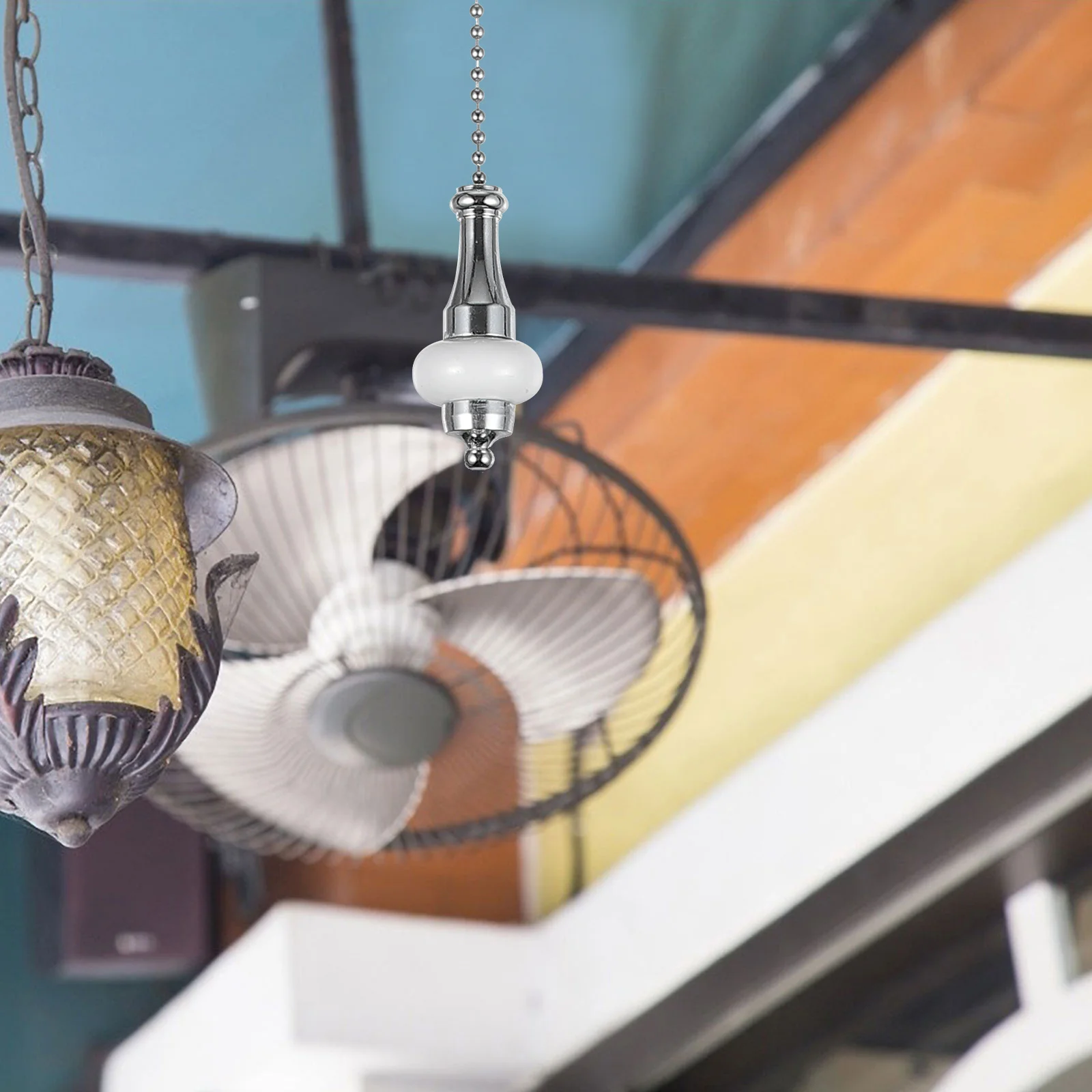 

2Pcs Fashion Chandelier Lighting Pendants Ceramic Decorative Hanging Pendants for Home Cafe Store Hanging Adornments