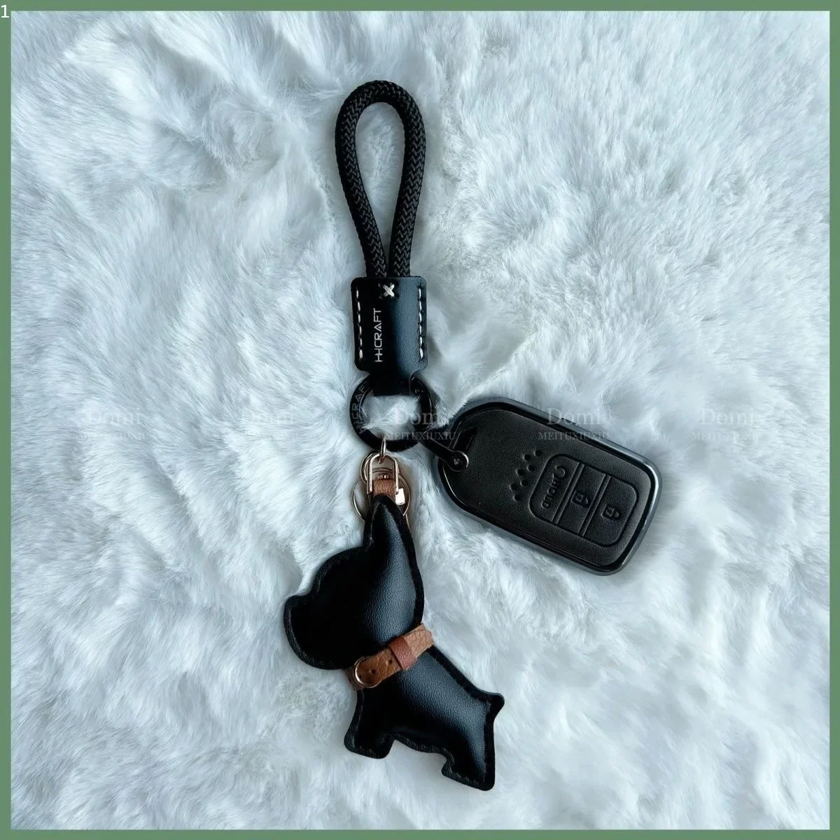 

Handmade Custom Leather Dog Car Keychain Pendant Cute and Creative Couple Gift Bag Accessories Comes with Gift Box Packaging