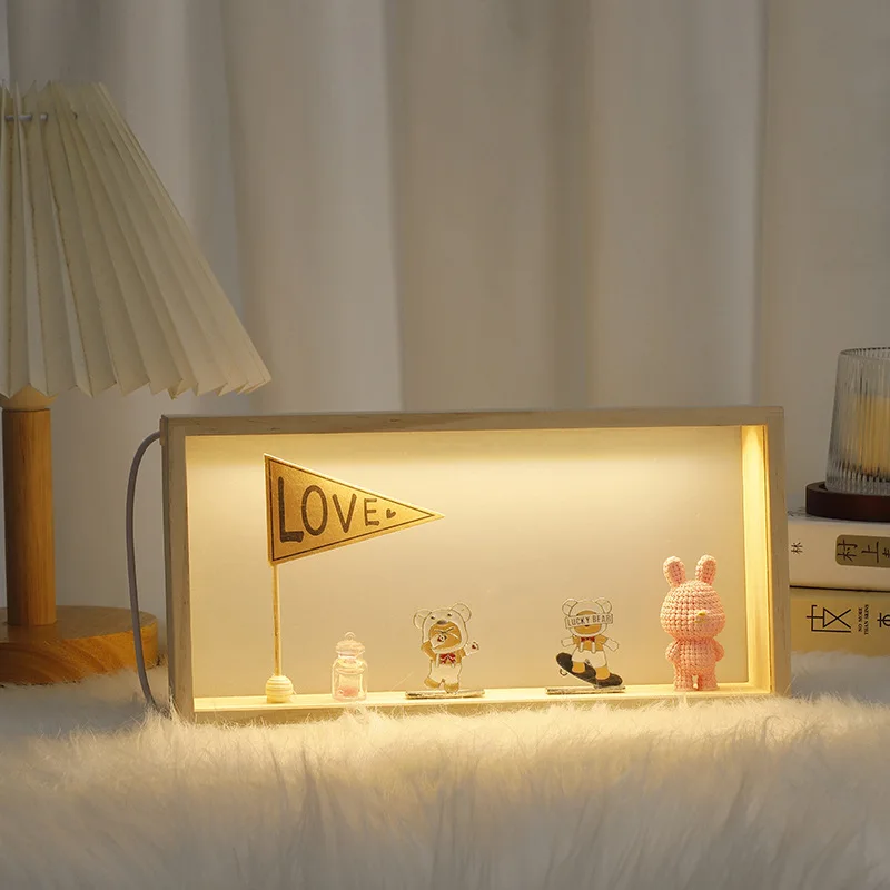 Caja de luz nocturna de cabecera con modelos enchufables USB, luz de astronauta decorativa, regalo de vacaciones, atmósfera pequeña