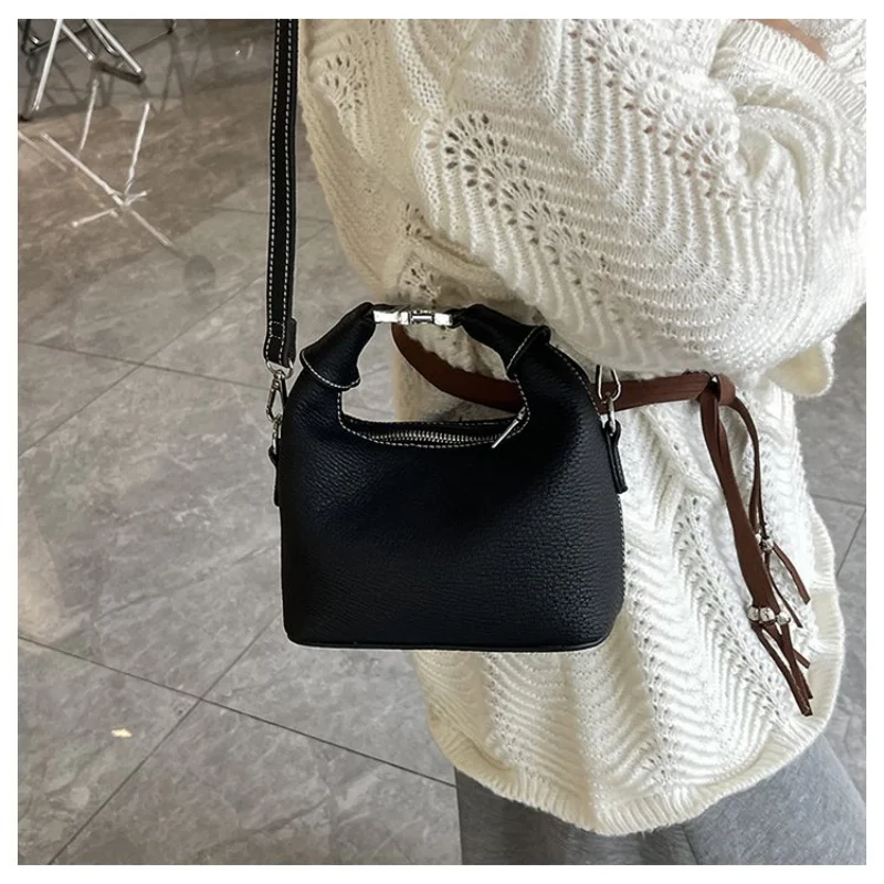 

Popular Women's Messenger Bag, Genuine Leather Tote Option, Classic Elegant Handbag By Famous Designer