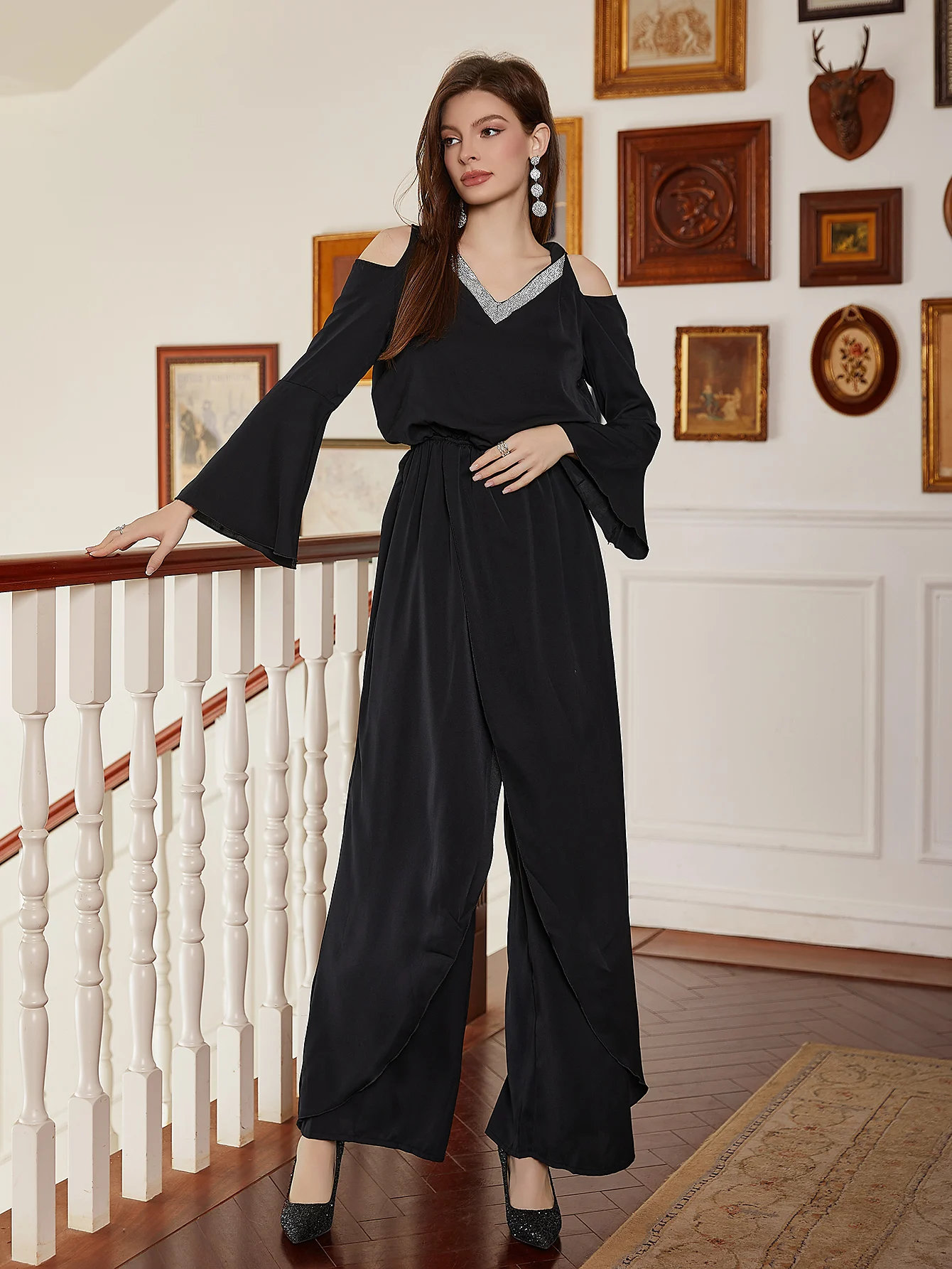 

2024V-neck black high irregular sleeve cocktail straight pants full length dress Elegant dinner celebrity dress