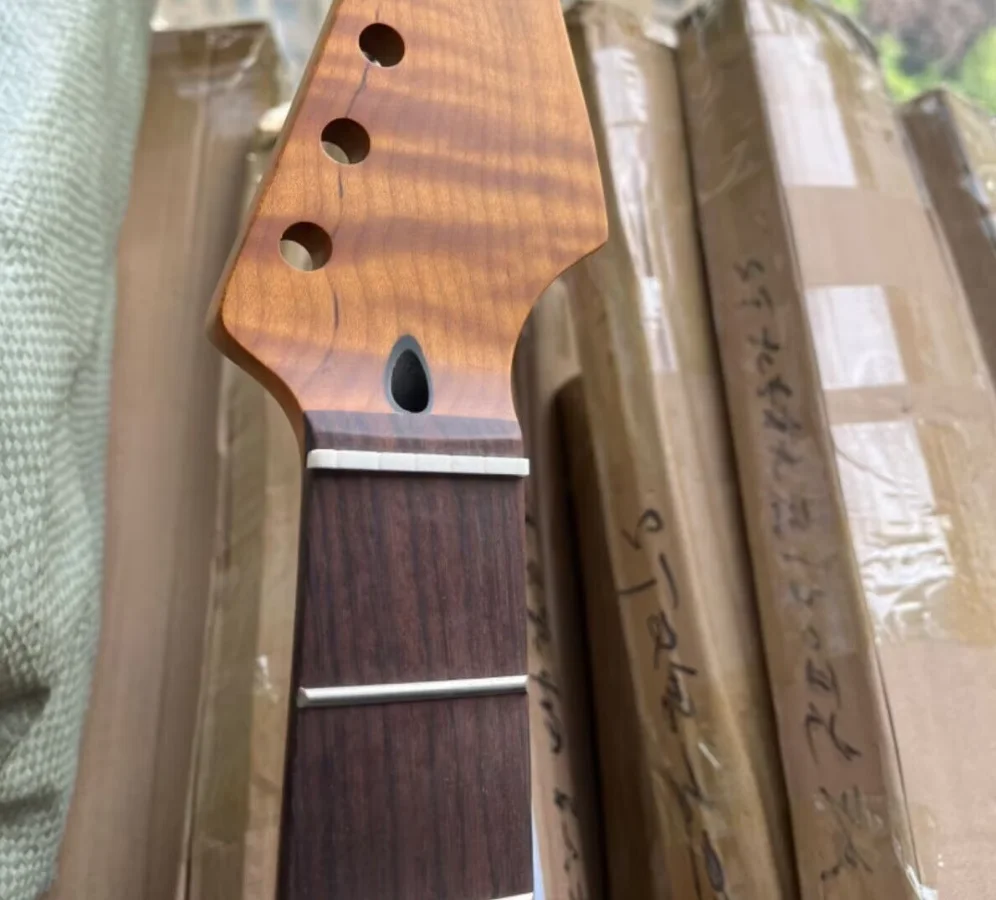 22 Frets Roasted Flame Maple Guitar Neck Rosewood  Nitro