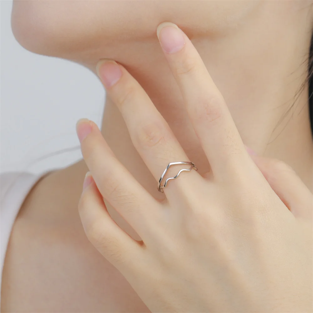 Minimalist Stackable Wave Rings for Women Geometric Finger Ring Stainless Steel Golden Jewelry Thin Rings Set Daily Party Wear