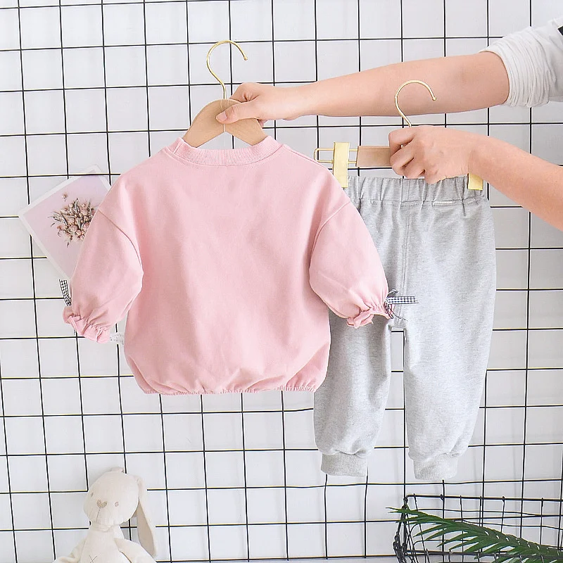 Survêtements décontractés pour enfants, vêtements pour bébés filles, t-shirt et pantalon mignons, costume de sport pour tout-petits, mode printemps et automne, nouveau, 2 pièces par ensemble