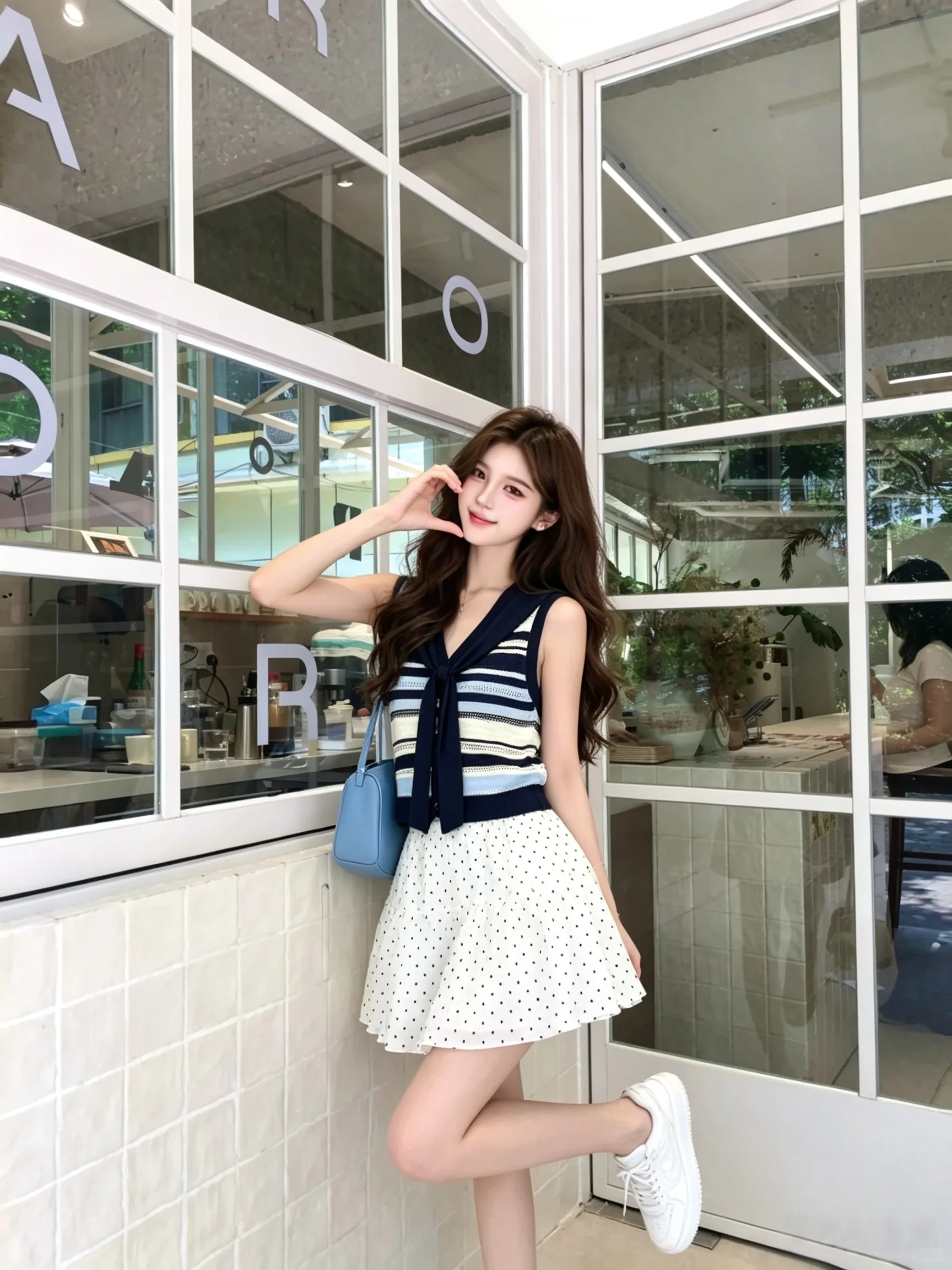 Summer New Spicy Girl Adjustable Strap V-Neck Cami Top, Slim Fit Inner Wear Cropped Tops for Fashion Women Sexy Girl Outfit - view 5