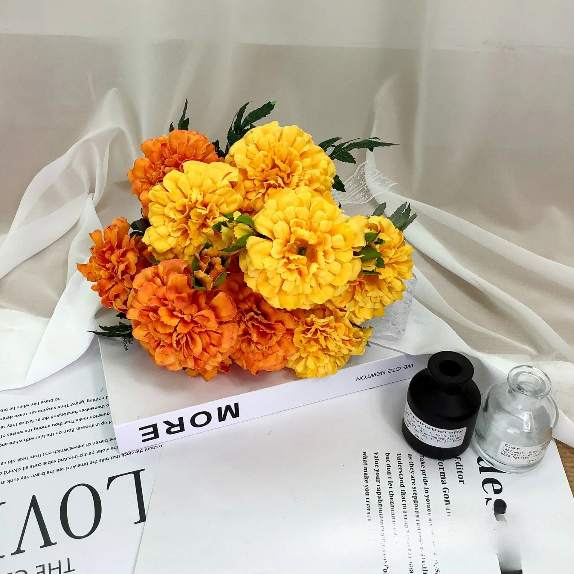 Vintage Künstliche Ringelblumen, Faux-Kalendula-Bouquet, Einfacher Retro-Stil für Wohnzimmer, Heimdekoration, Vasen-Mittelstück – Detail 7