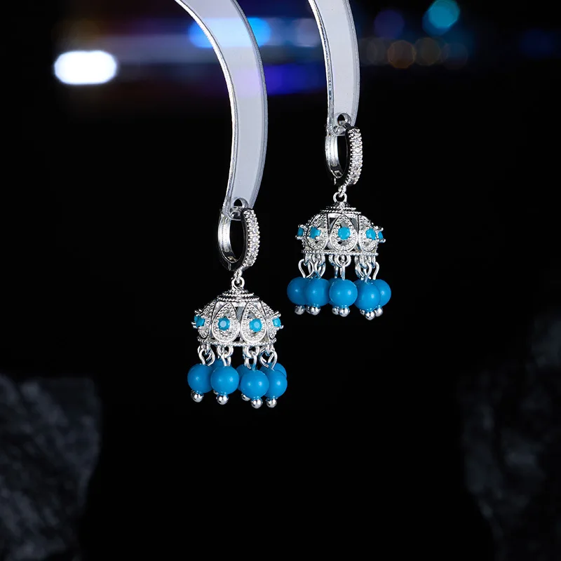 

Ethnic Style Design Sense Niche Wind Chime Hollow Pearl Earrings Light Luxury High-end Tassel Vintage Bell Ear Clips
