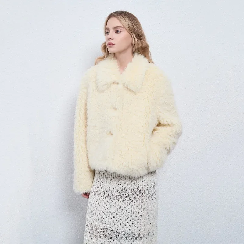 An Elegant Stylish Coat A New Autumn Winter Fashion Women's Coat with A Short Lapel and Thick Lambskin, An Eco-friendly Fur Top.