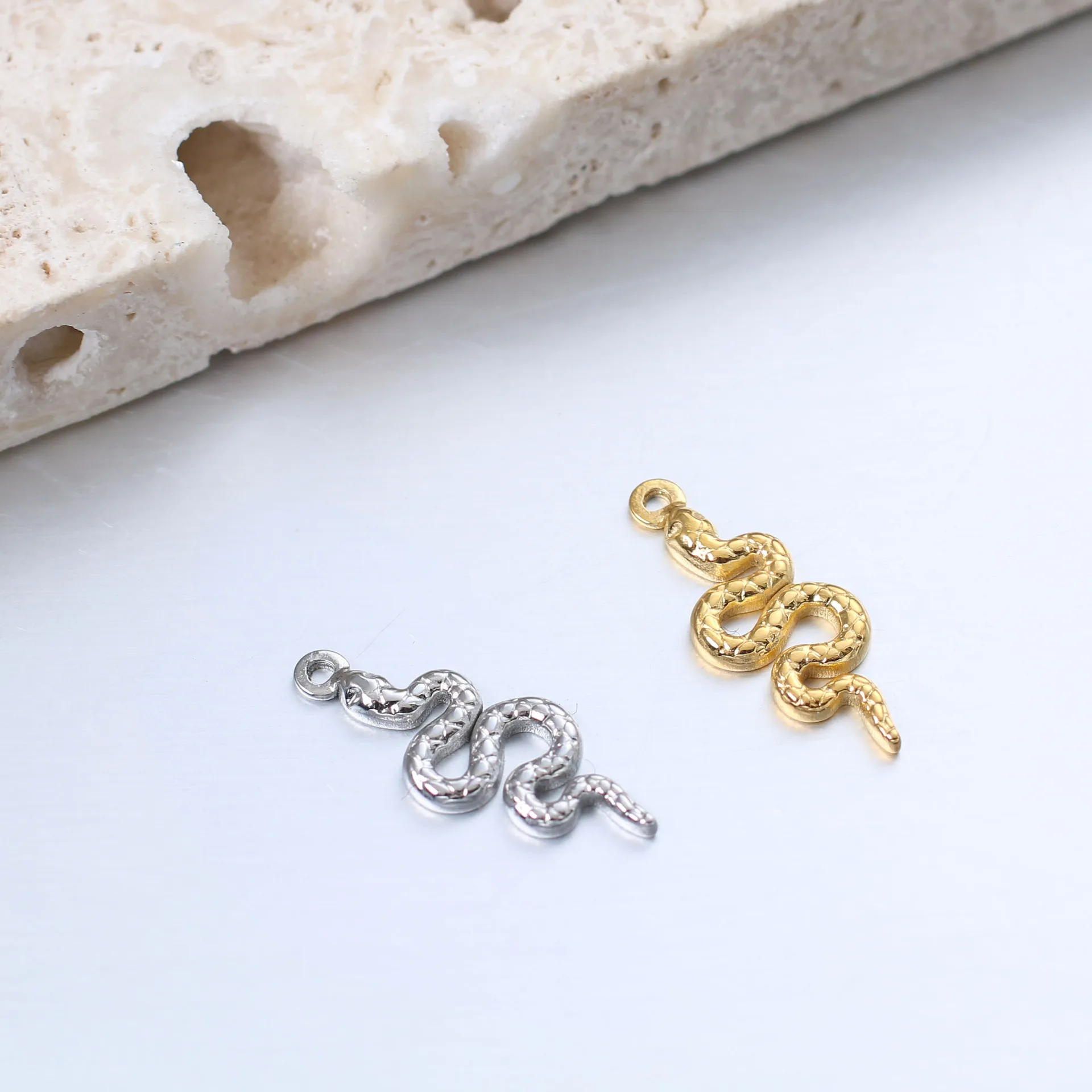 DOOYIO 3pcs/Lot Popular Snake Stainless Steel Jewelry DIY Charms Pendant For Women Necklace Earring Bracelet Jewellry Handmade
