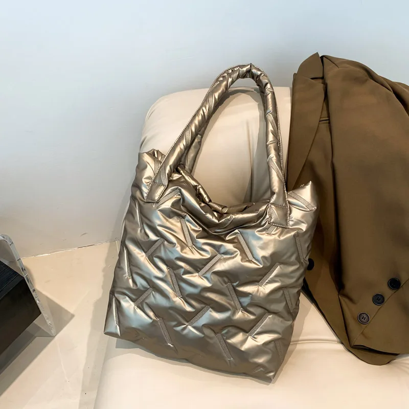 Designerska luksusowa torba Puffy Down Bags Fashion Pikowana torebka na ramię Wyściełane torby na ramię Wszechstronne puchowe torebki na ramię o dużej pojemności — zdjęcie 5