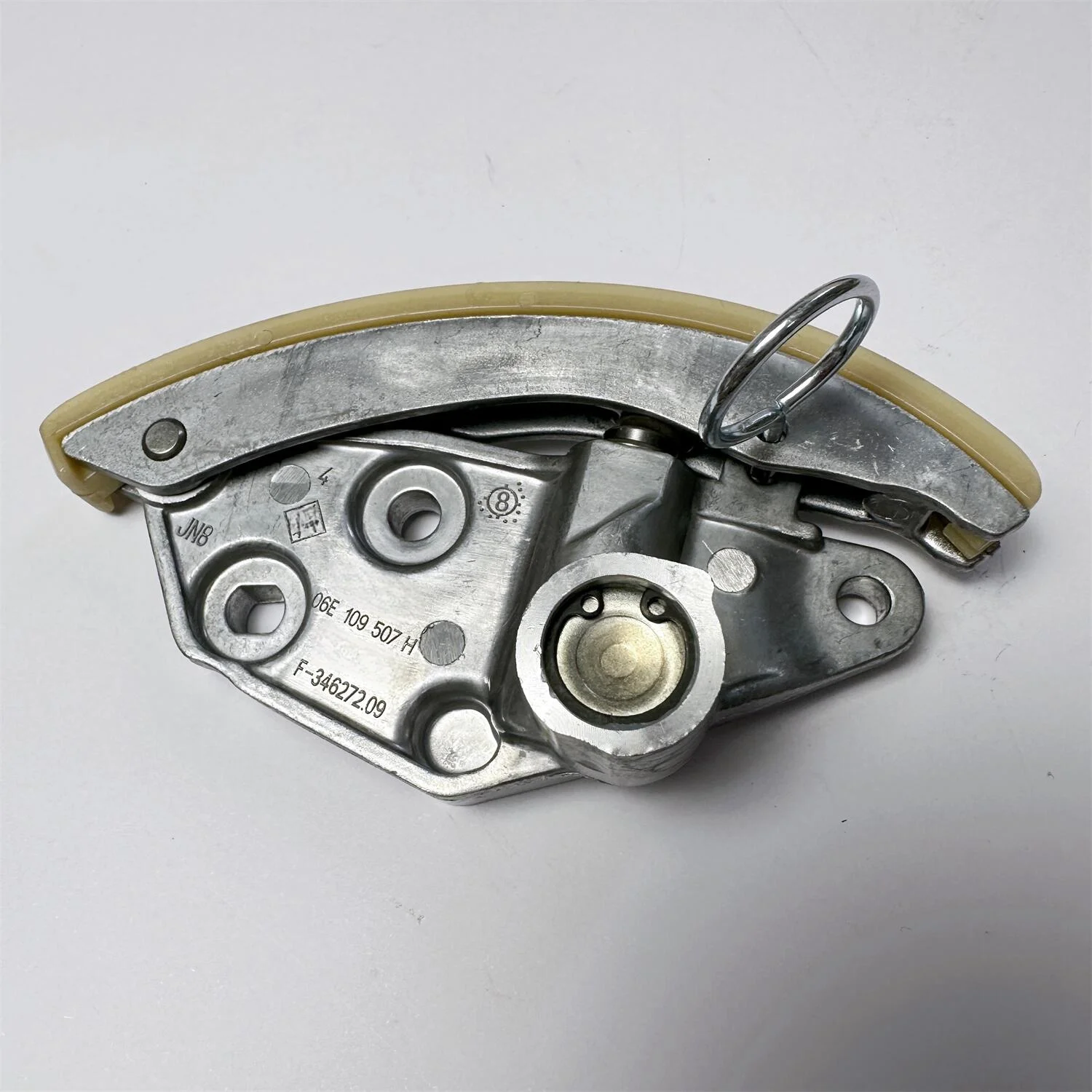 06E109507H 06E109507F 079109507AK 079109507AJ 079109507AG 079109139L Chain tensioner for Audi Volkswagen