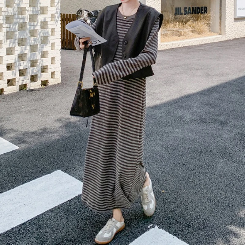 Moda colete listrado vestido de manga longa conjunto de duas peças feminino outono 2024 novo terno de emagrecimento tendência deste ano