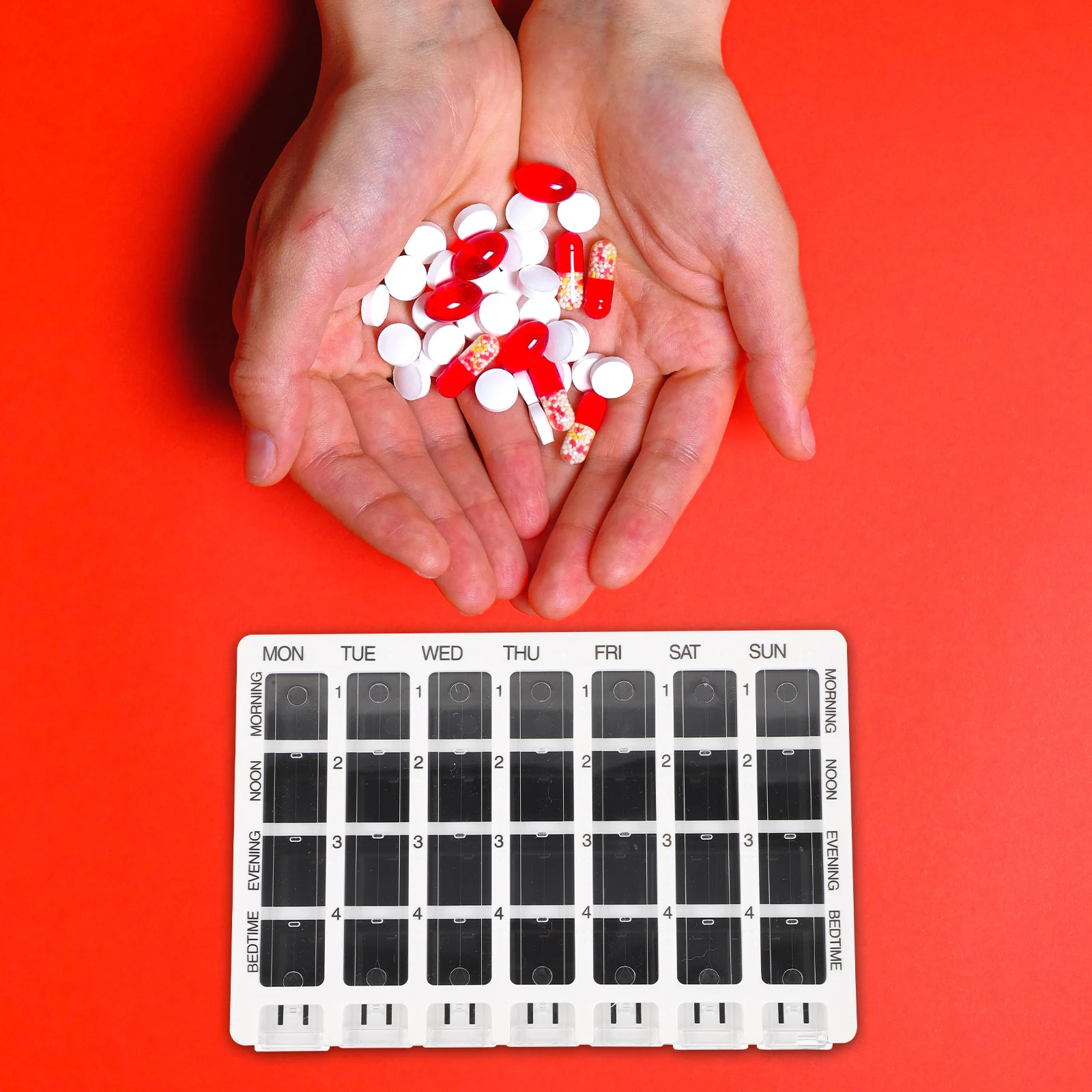 

1pc Weekly Pill Organizer 28 Grids Portable Medicine Storage Container Travel Holder Sealed Plastic Case For Vitamins Tablets