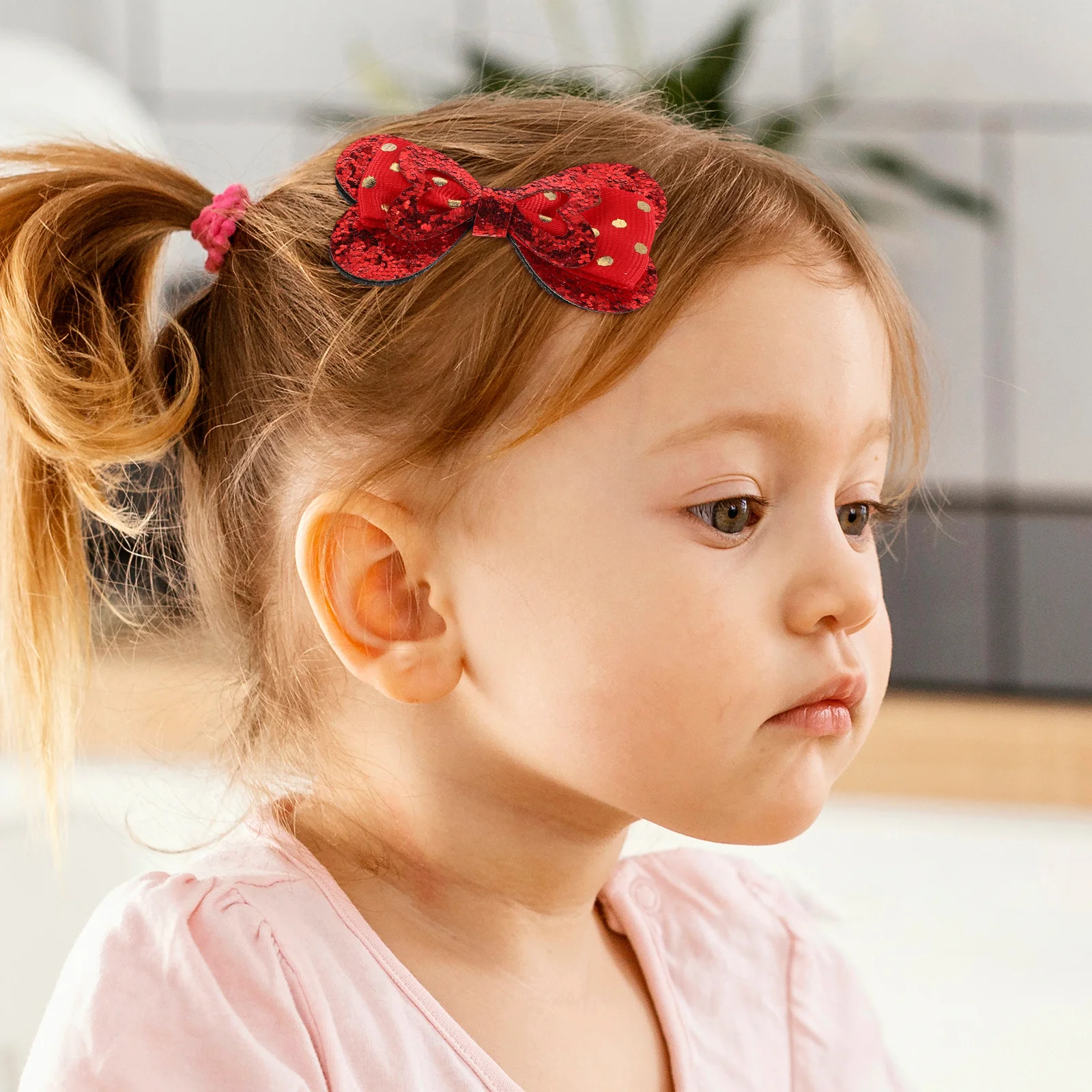 

2Pcs Red Heart Hair Clips for Girls Glitter Sequin Bow Clips Romantic Valentines Day Hair Accessories for Toddlers Parties