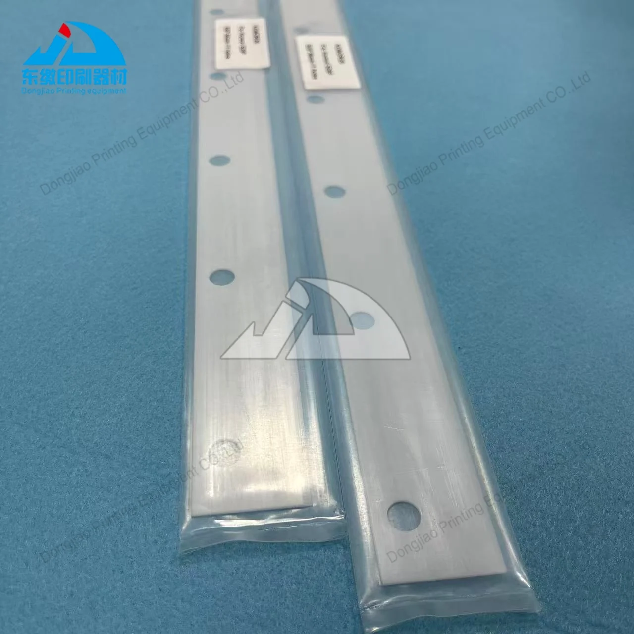 2-個ウォッシュアップブレード-1110x47mm-15-穴小森-s40-印刷機械部品用ウォッシュアップブレード-820x36mm-11-穴