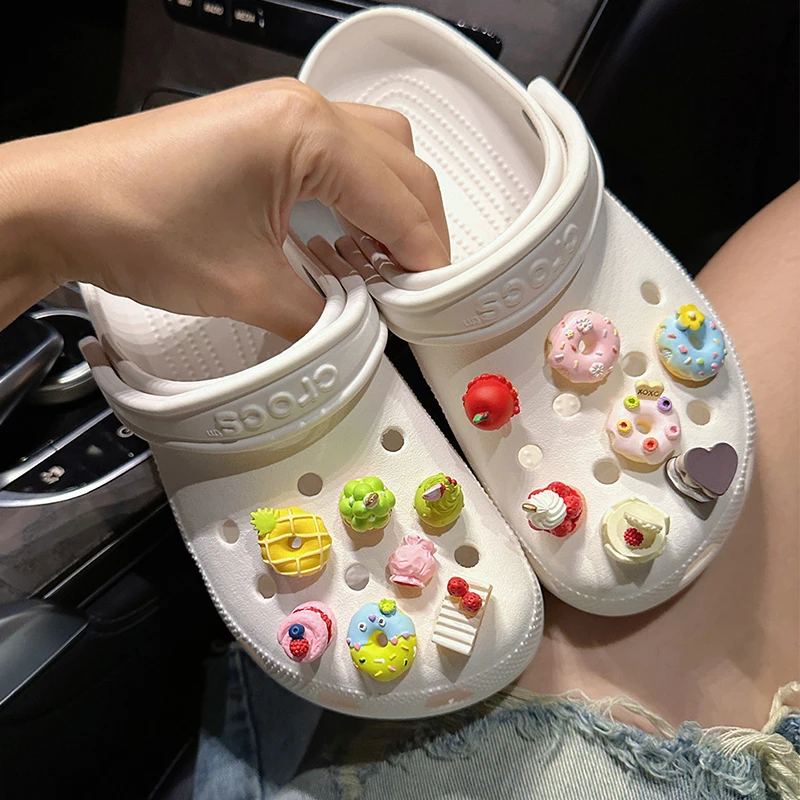 女性と女の子のためのドーナツチャーム、靴の装飾、パーティーアクセサリー、子供へのギフト、DIY