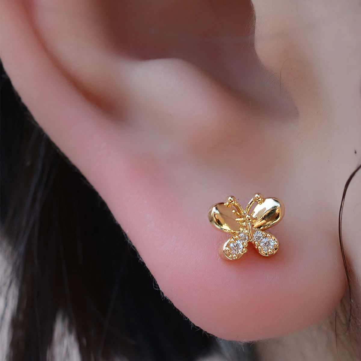 1 Stück 20G Winziger Kristall-Schmetterling Knorpel-Ohrstecker aus Edelstahl mit Zirkonia für Conch, Rook, Tragus, Damen Flachpiercing-Schmuck – Detail 5