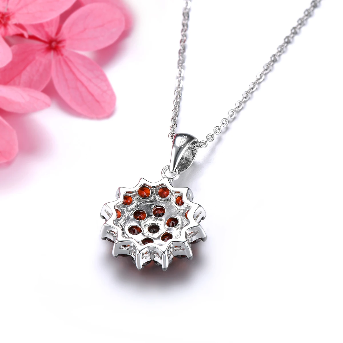 Natural Garnet Sterling Silver Pendants Women Fine Jewelry 2.9 Carats Red Garnet Original Design S925 Top Quality Birthday Gift