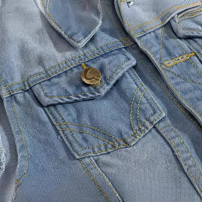 النسخة الكورية الجديدة سترة الدنيم الرجالية العصرية ذات المقاس النحيف سترة الدنيم ذات اللون الفاتح سترة ممزقة غير رسمية