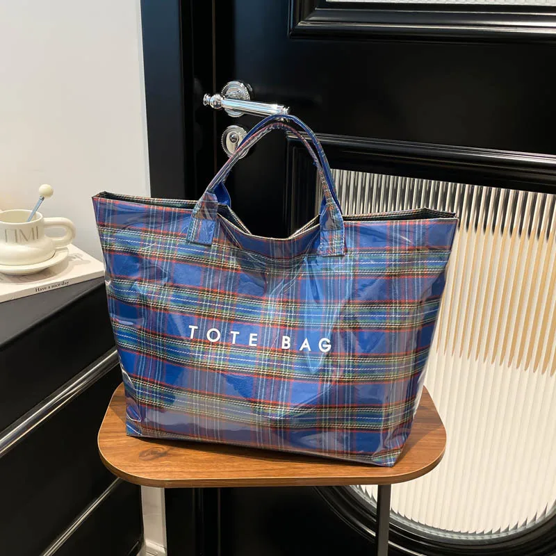 Torba z PVC, wodoodporna torba na ramię z papieru kraft o dużej pojemności, damska torba na zakupy z górnym uchwytem, kontrastowe paski w kratę