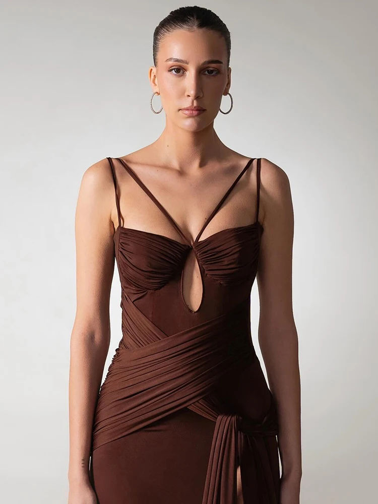 2025 Novo vestido longo elegante marrom chocolate – Vestidos de noite com tiras recortadas e fenda alta sem mangas vestido bodycon de malha
