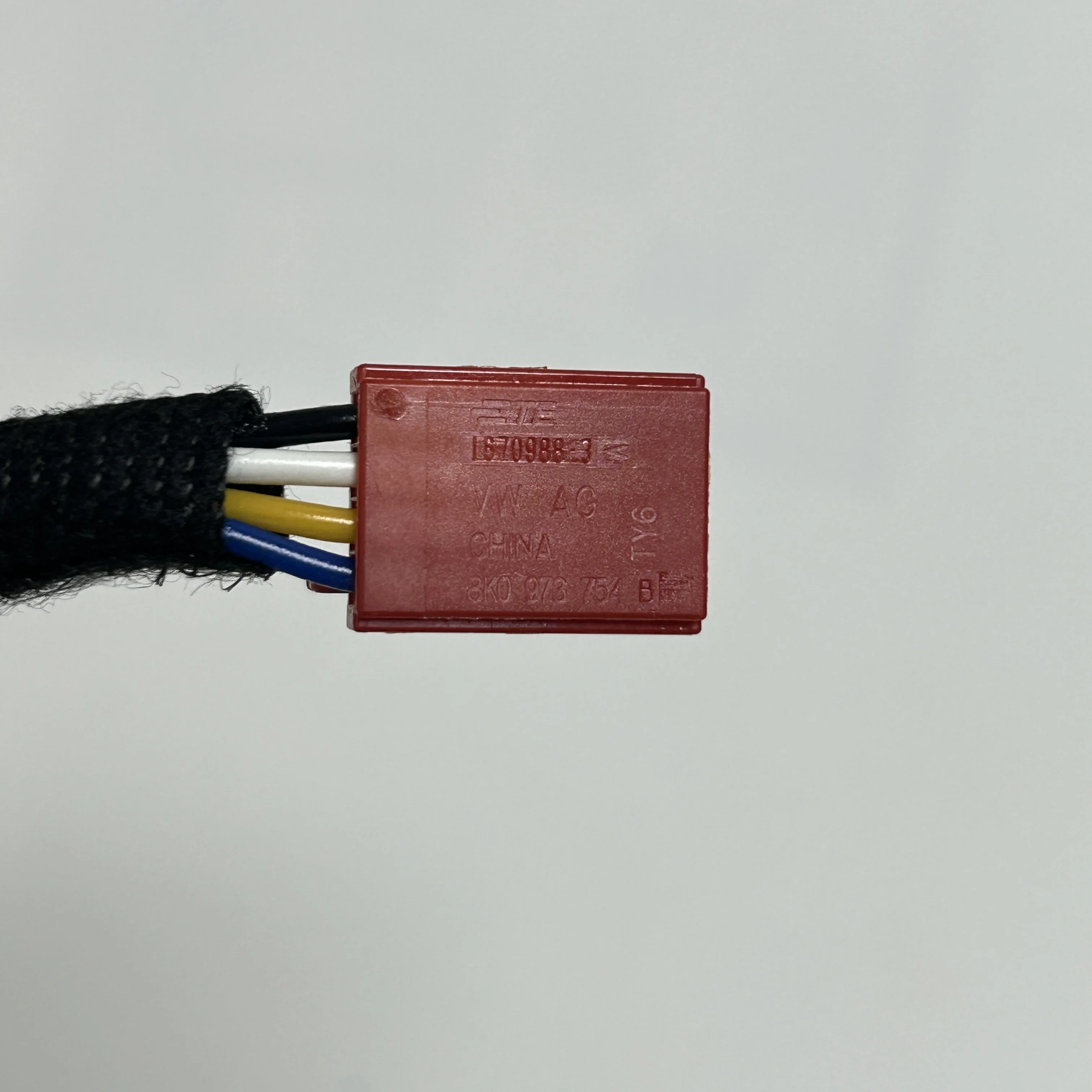 V olkswagen interfejs USB zapalniczka jednopunktowa dwa bezstratne wtyczki adaptera golfowe tylna uprząż ładująca